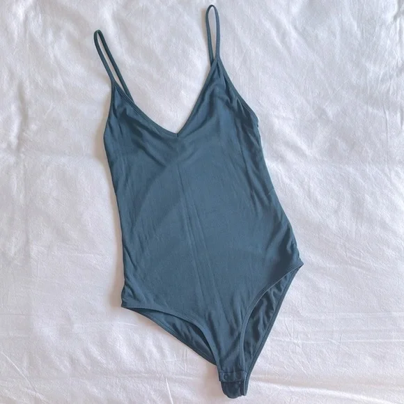 ARITZIA Talula Kinver Bodysuit - Picture 3 of 9